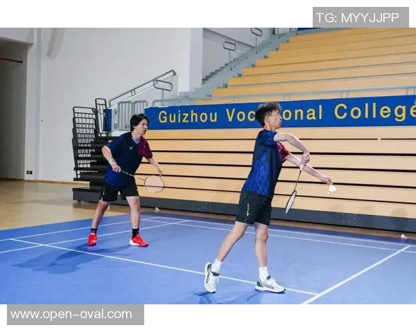 羽毛球的魅力之旅：深入了解重庆羽毛球队的团队合作精神与训练秘辛